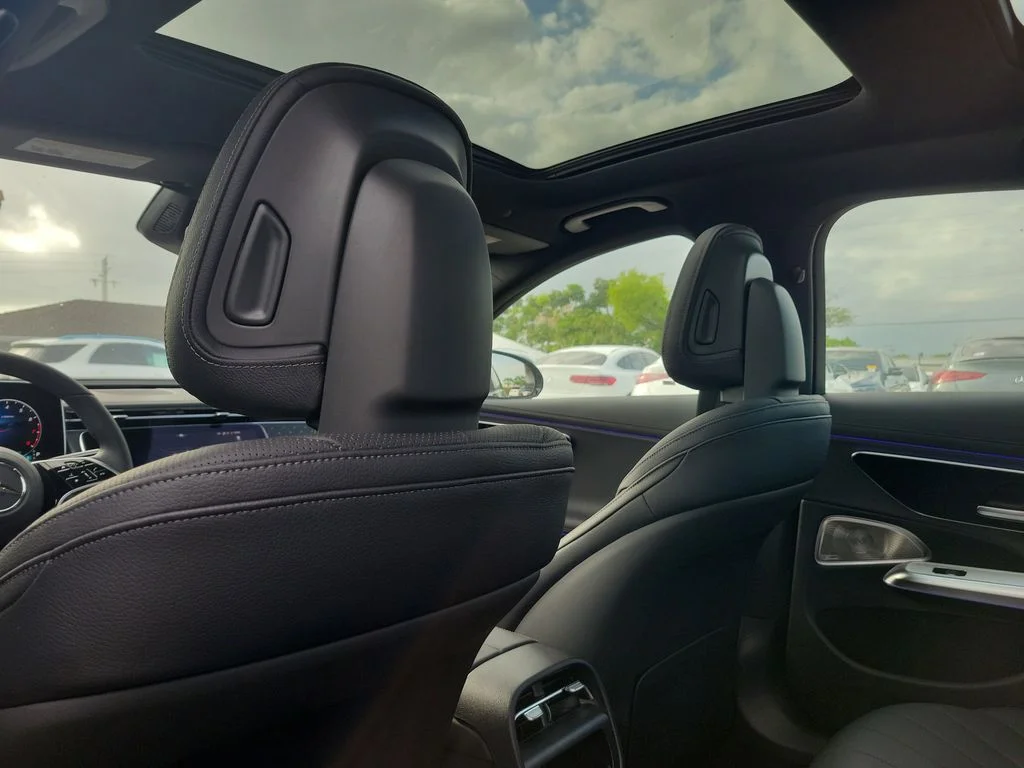 2026 Mercedes-Benz E-Class E350 - Photo 12