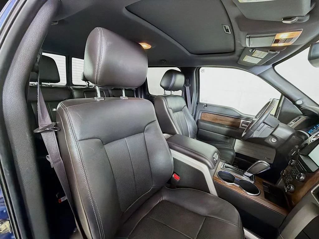 Used 2013 Blue Ford XL image 25