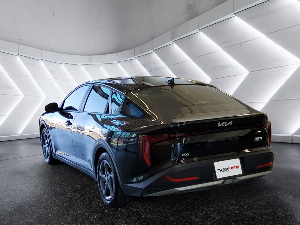 Used 2025 Black Kia LXS image 6