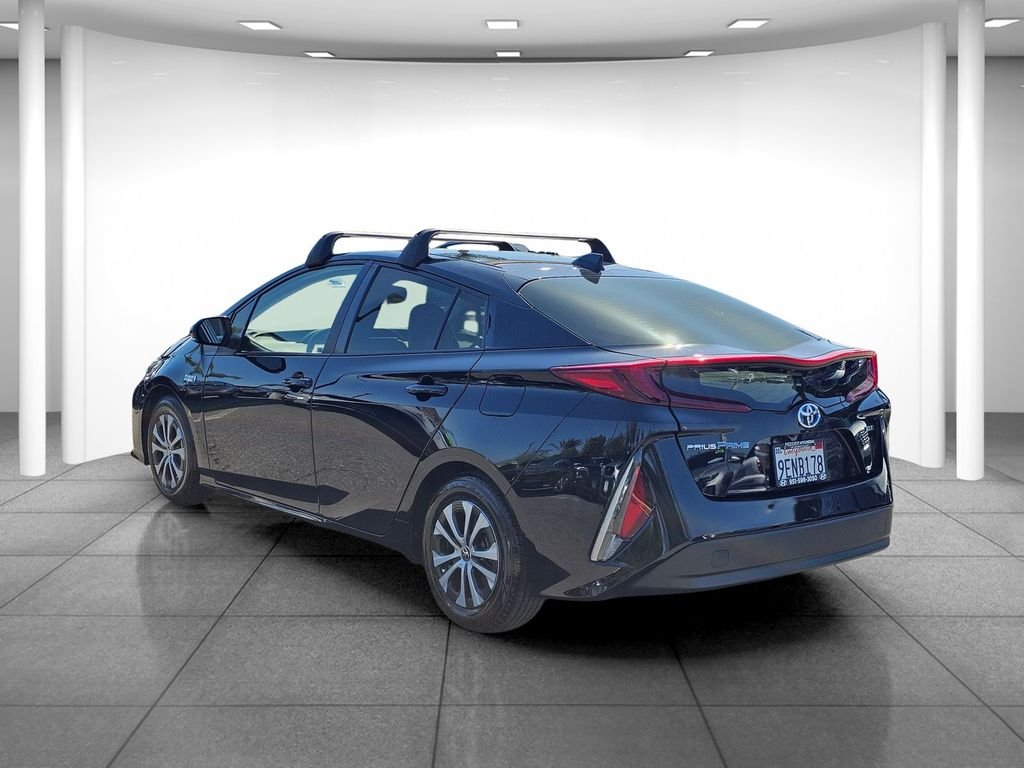 Used 2022 Black Toyota XLE image 4