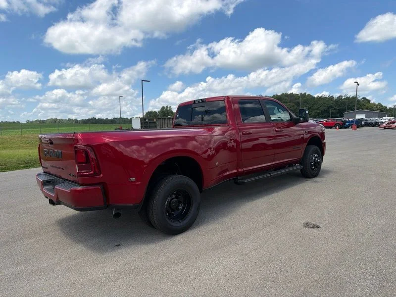 New 2026 Molten Red Pearl-Coat Exterior Paint RAM Laramie image 3