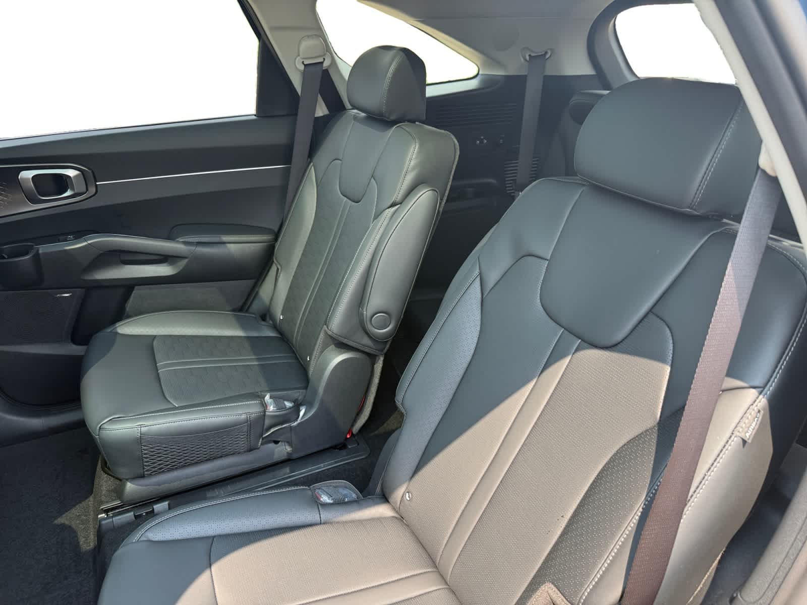 New 2026 Mineral Blue Kia EX image 22