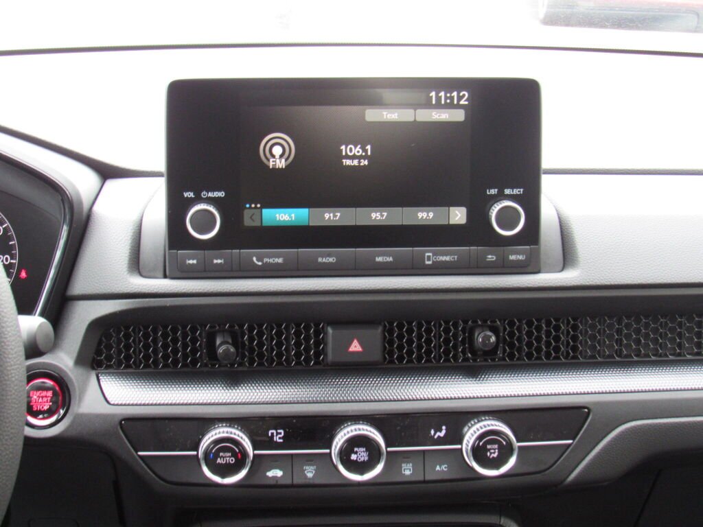 Used 2024 Lunar Silver Metallic Honda LX image 8