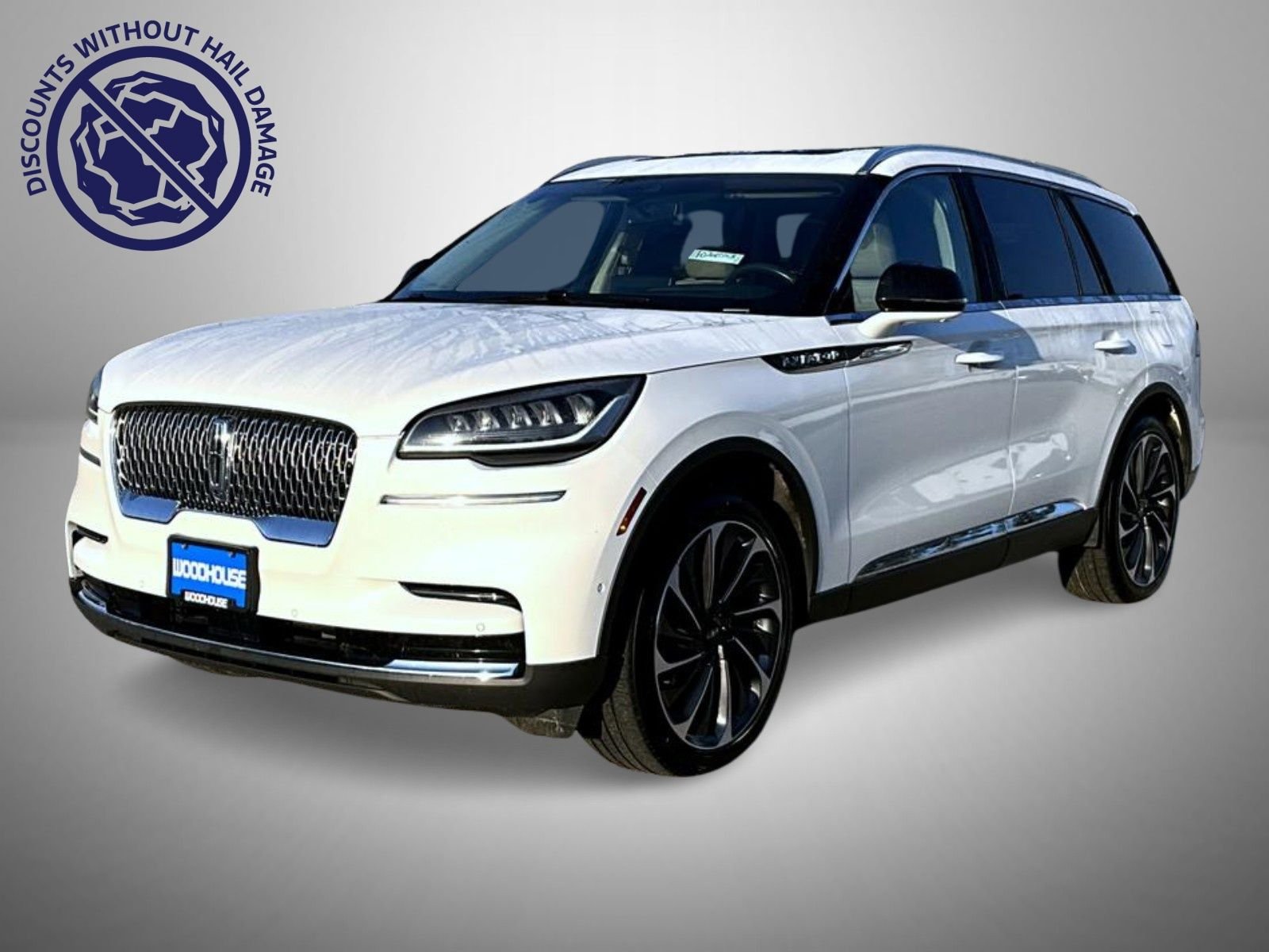 Used 2023 White Lincoln Reserve image 1