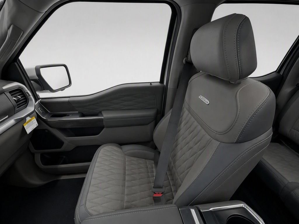 New 2026 Star White Metallic Tri-Coat Ford Platinum® image 15