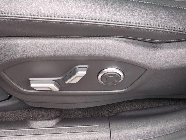 2026 Hyundai Santa Fe Limited - Photo 18