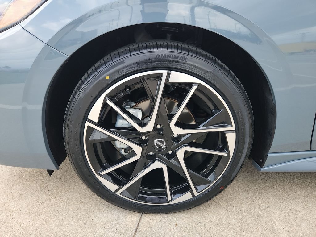 Certified Used 2024 Gray Nissan SR image 29