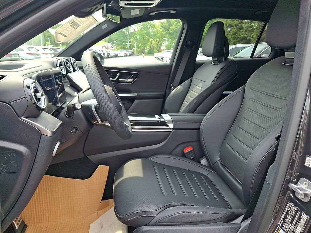 New 2027 Graphite Grey Metallic Mercedes-Benz GLC 300 image 12