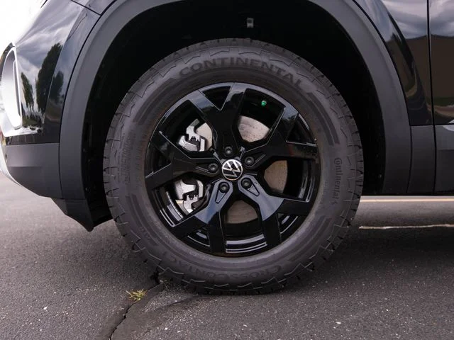 New 2026 Black Volkswagen 2.0T Peak Edition image 10