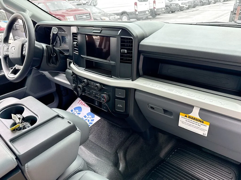 New 2026 Oxford White Ford XL image 26