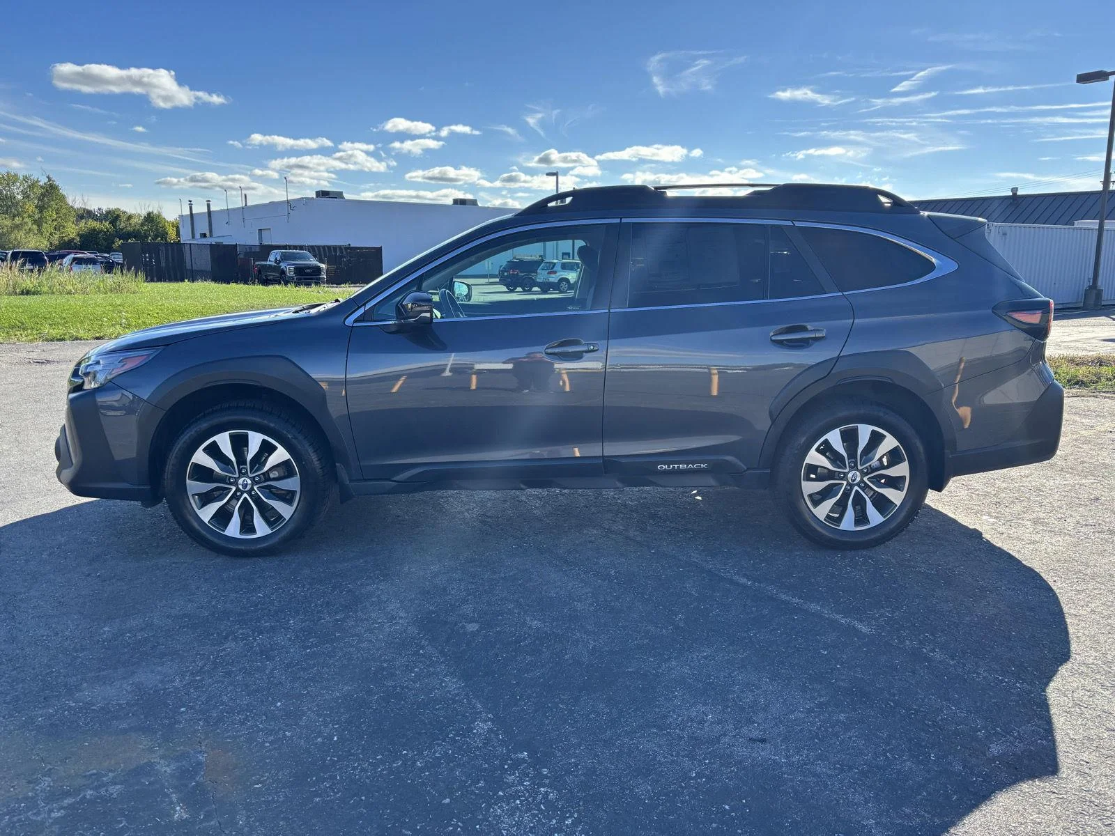 Used 2024  Subaru Limited image 4