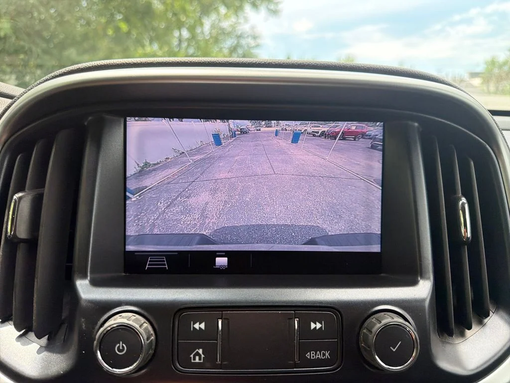 Used 2020 Shadow Gray Metallic Chevrolet LT image 21