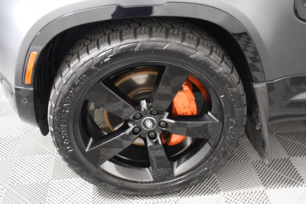 Used 2024 Eiger Gray Metallic Land Rover X-Dynamic SE image 11