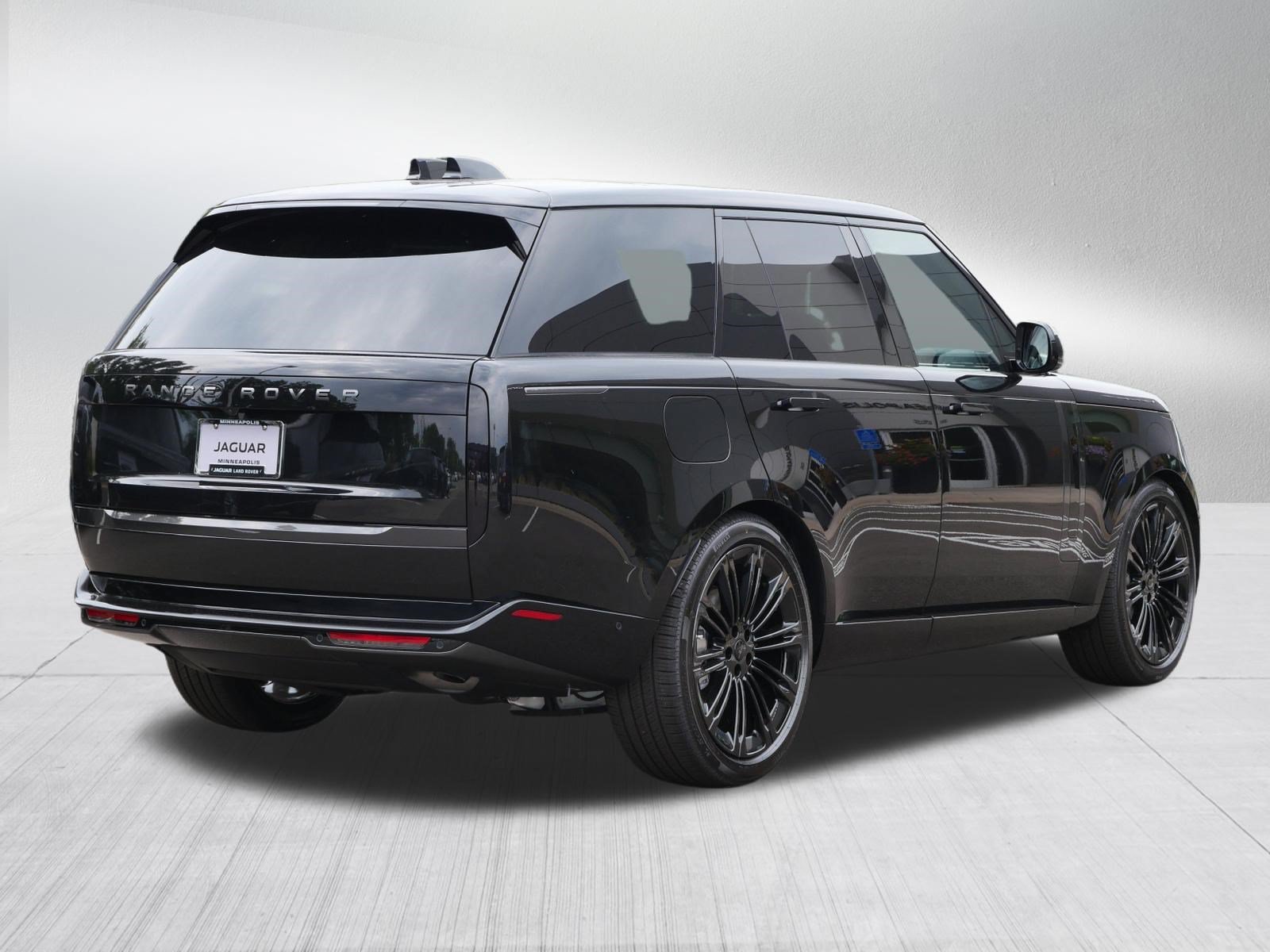 New 2026 Santorini Black Land Rover SE image 2