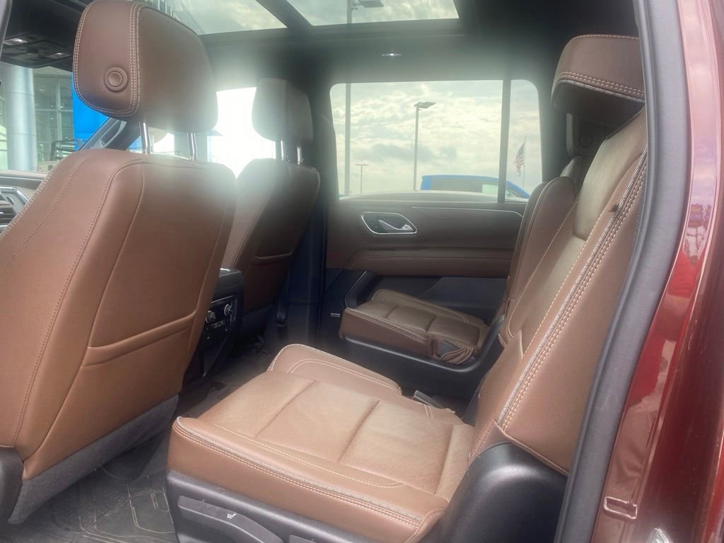 Used 2022 Auburn Metallic Chevrolet High Country image 6