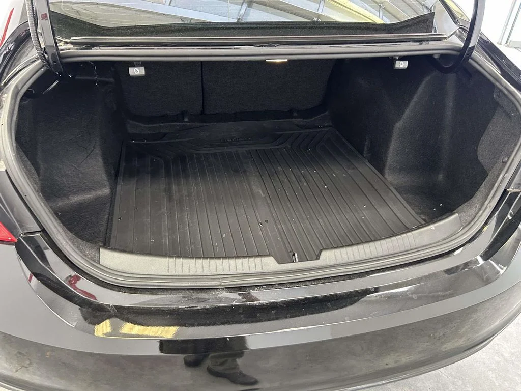Used 2022 Black Chevrolet LS image 11