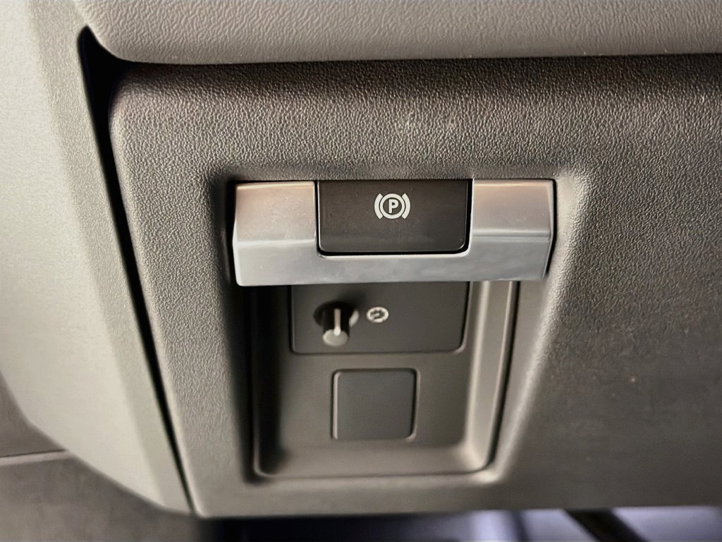 New 2026 Borasco Grey Land Rover X-Dynamic SE image 10