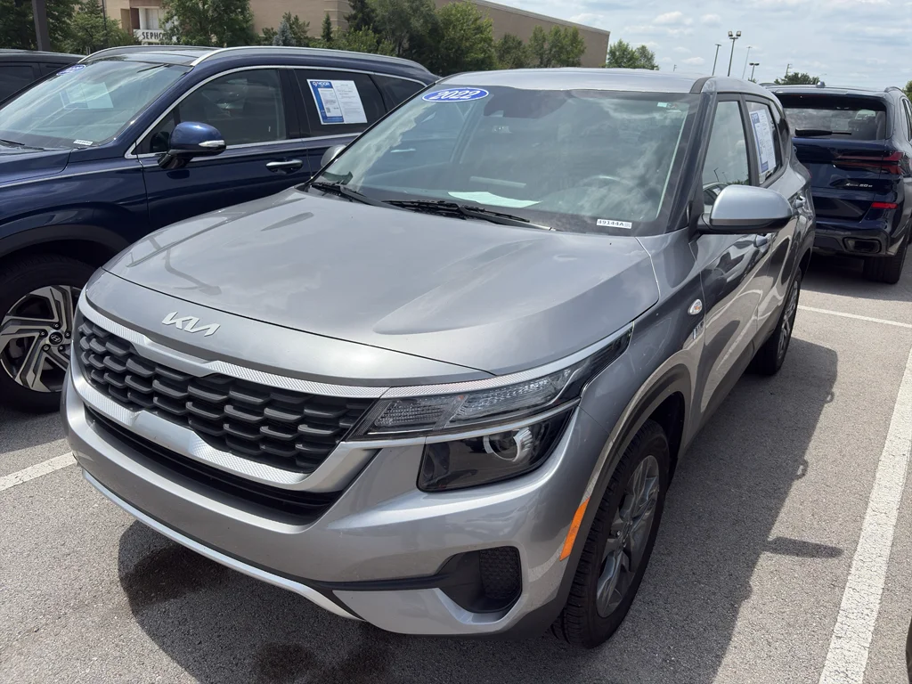 Used 2022 Steel Gray Kia LX image 2