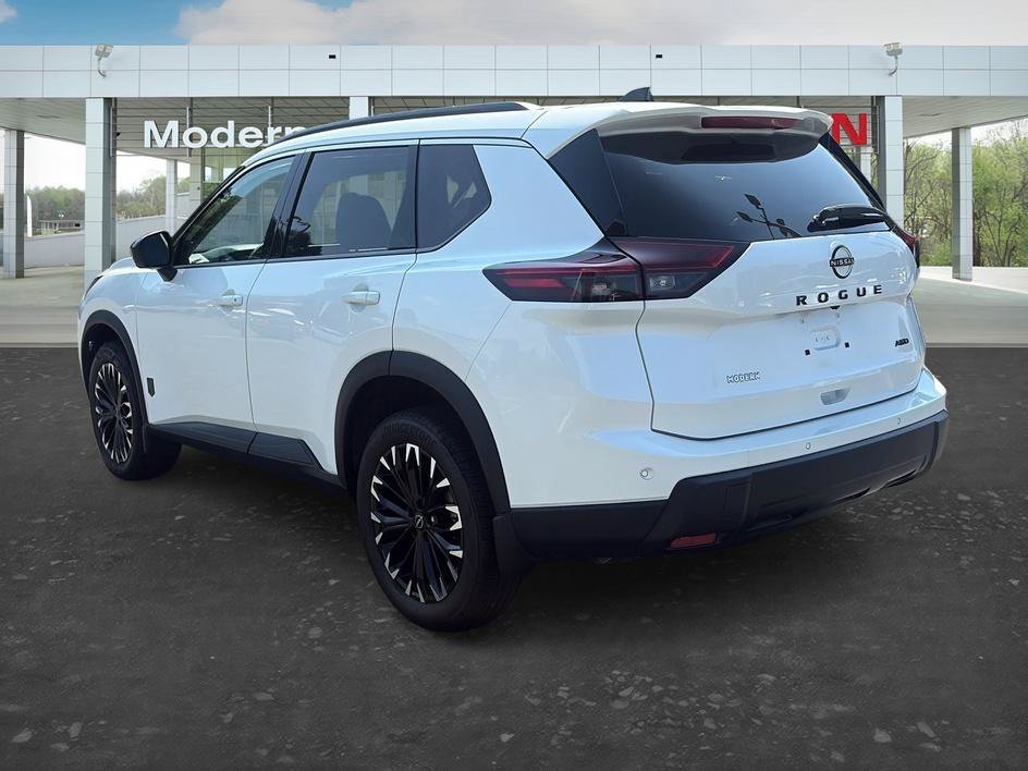 Used 2026 Everest White Pearl Tricoat Nissan Dark Armor image 31