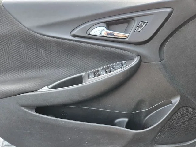 Used 2023 Gray Chevrolet LT image 39