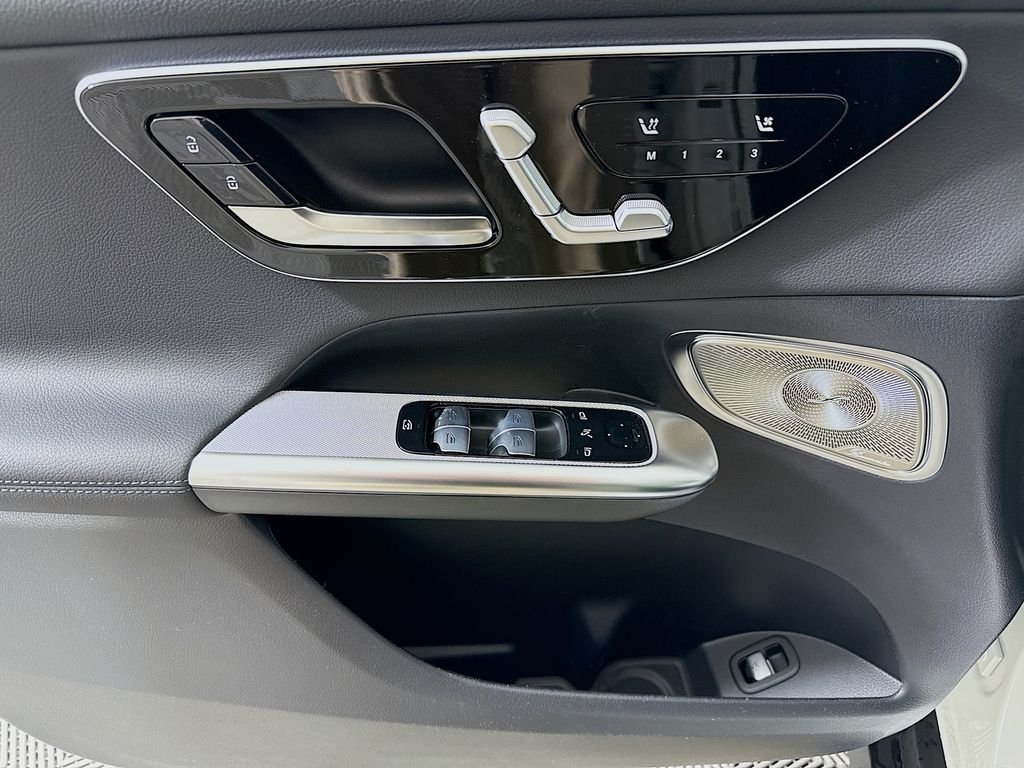 Certified Used 2026 White Mercedes-Benz GLC 300 image 18