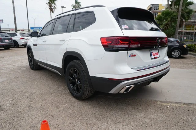 New 2024  Volkswagen 2.0T Peak Edition SEL image 9