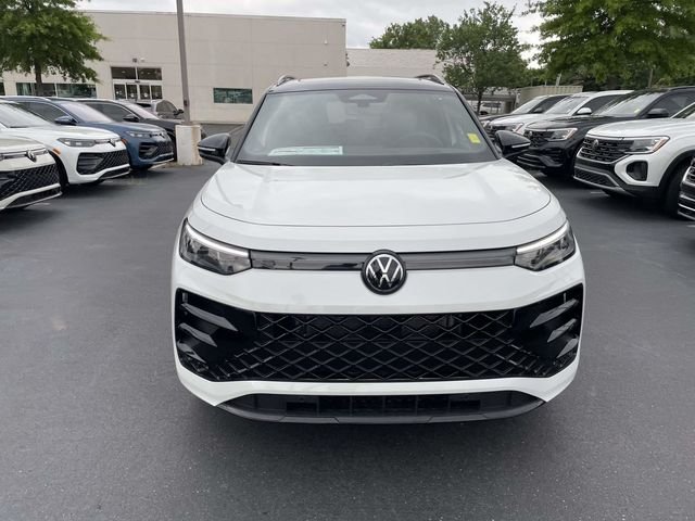 New 2026 White Volkswagen 2.0T SE R-Line Black image 2
