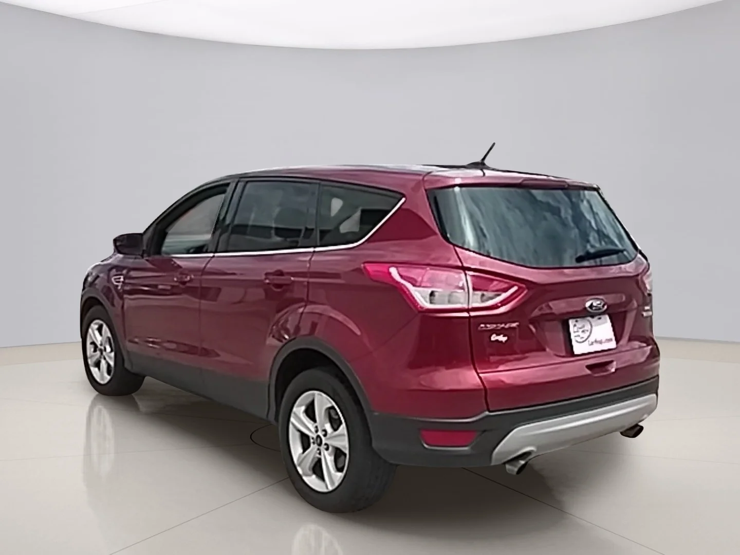 Used 2016 Orange Ford SE image 3