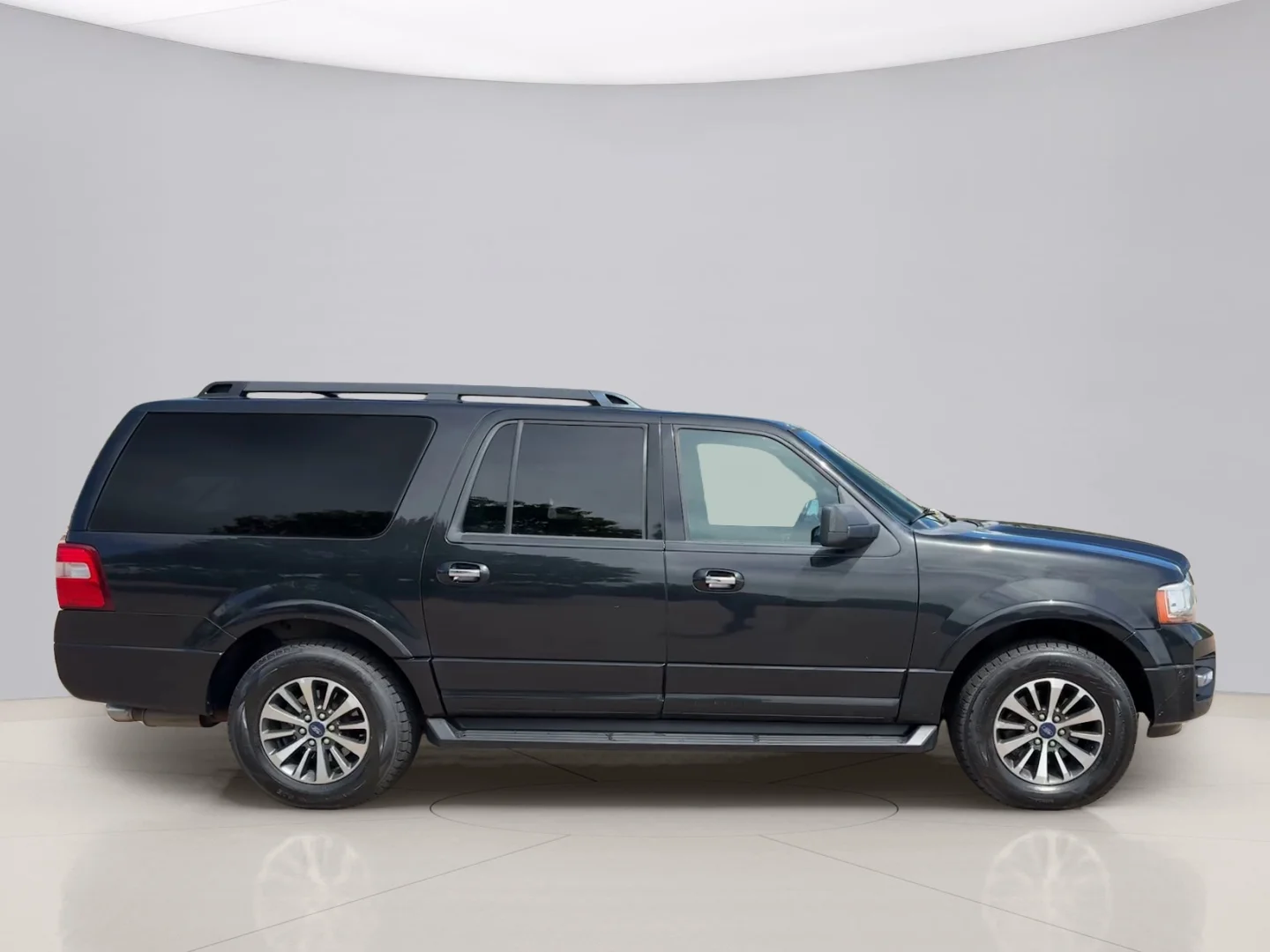 Used 2015 Black Ford XLT image 6
