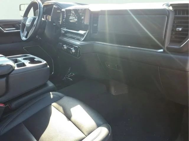 Used 2025 Onyx Black GMC SLT image 26