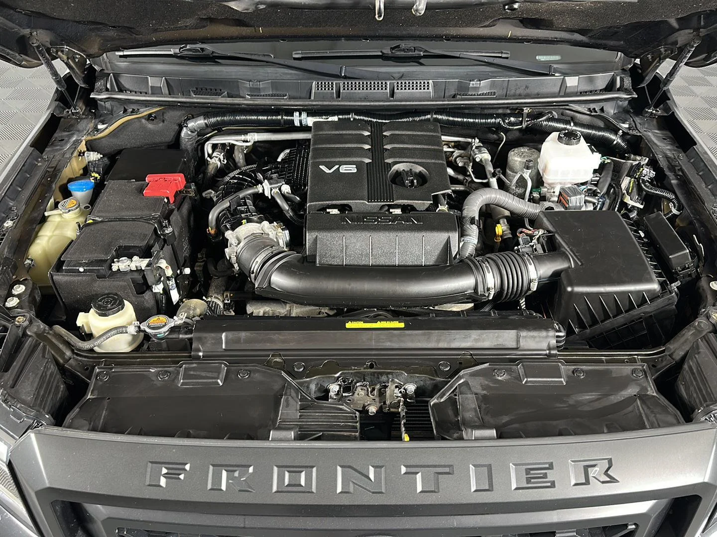 Used 2023 Super Black Nissan PRO-4X image 15
