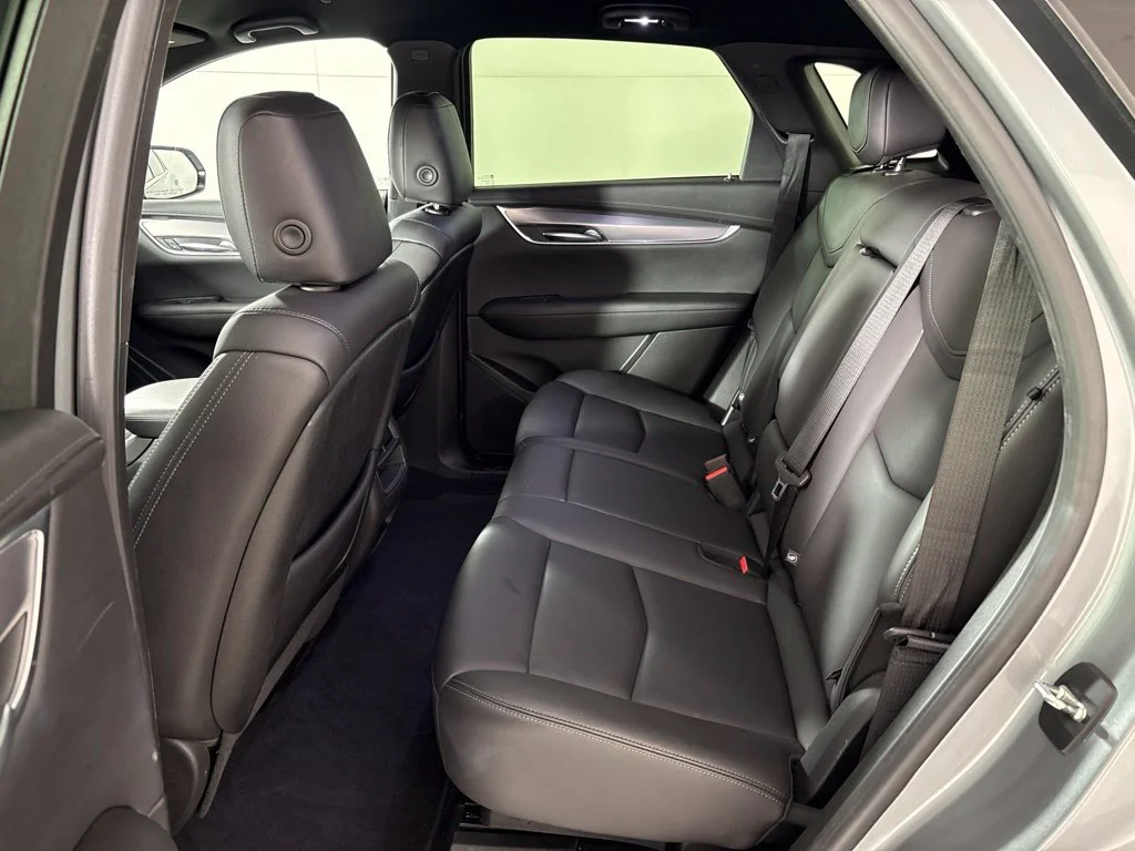 Used 2023 Silver Cadillac Luxury image 28