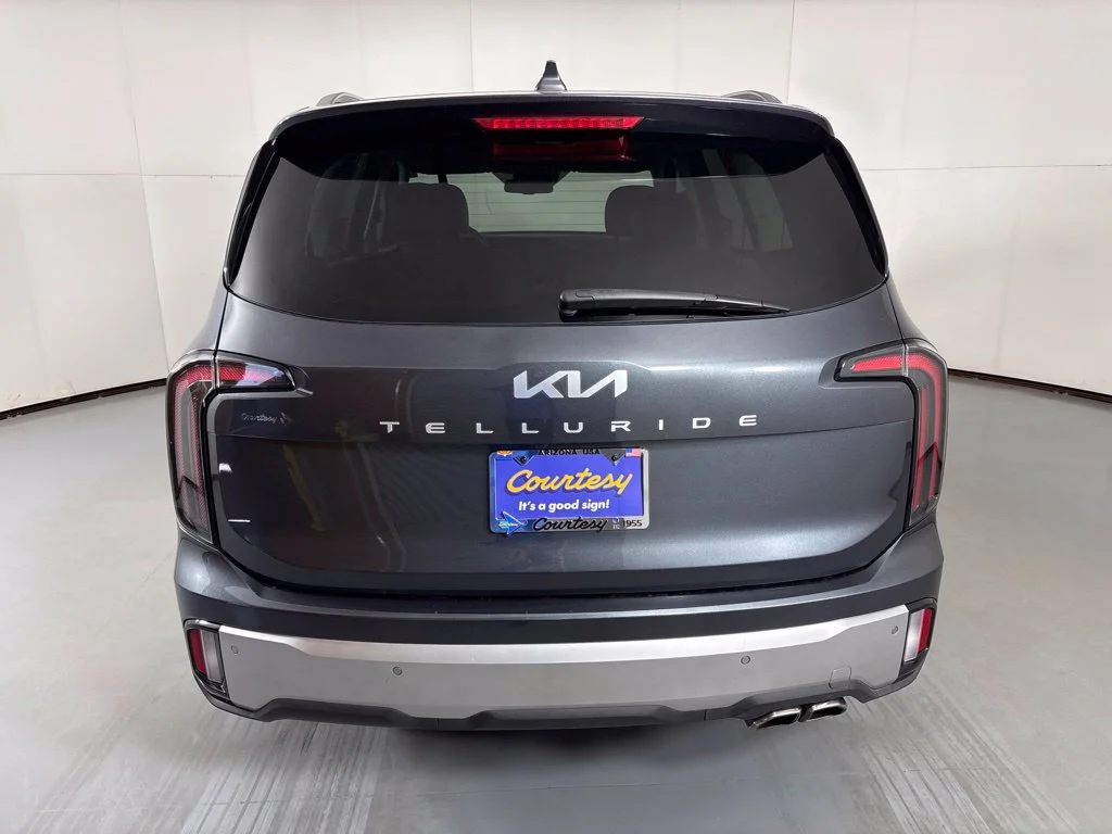 Used 2024 Gray Kia EX image 7
