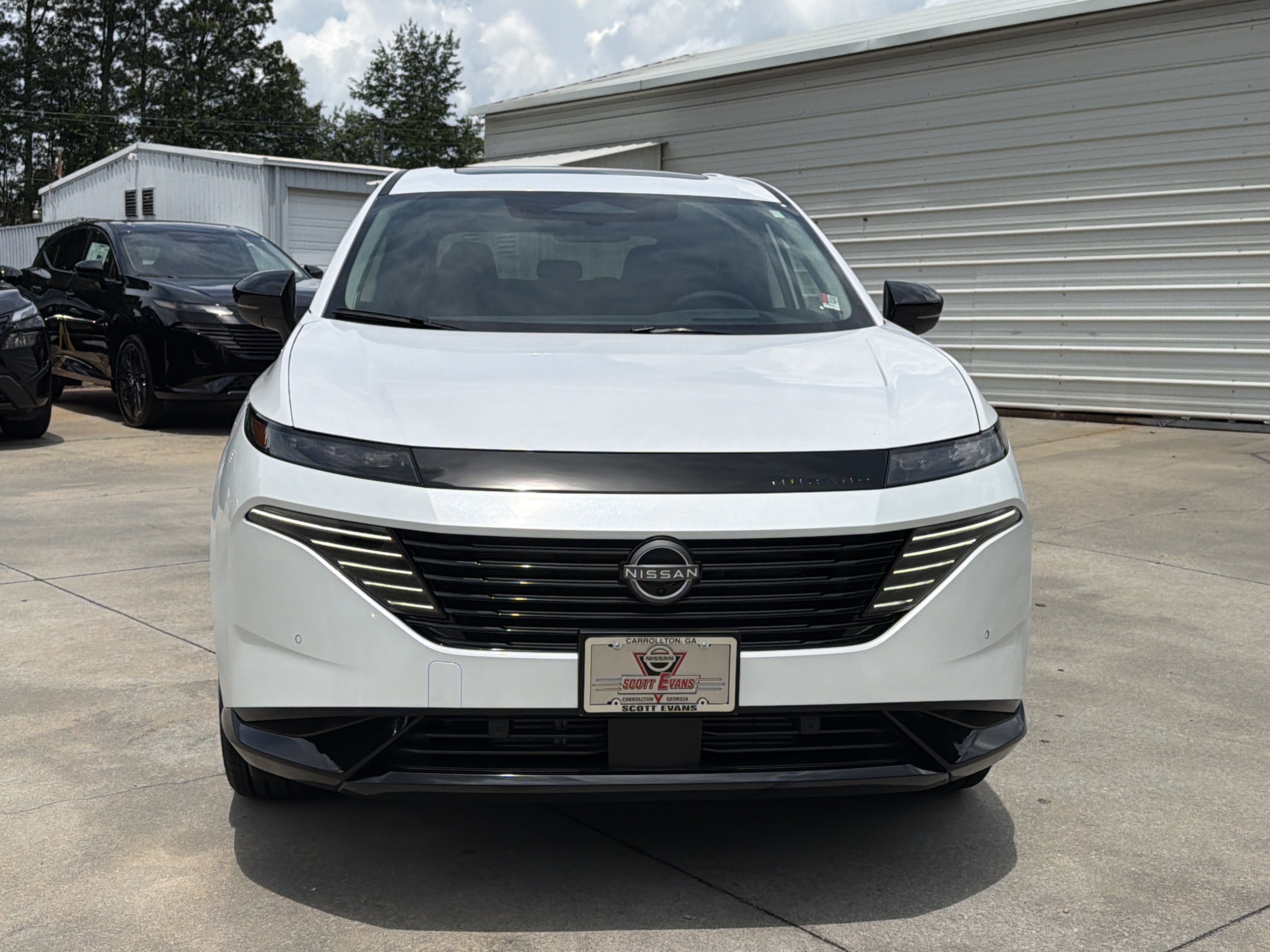 New 2026 Everest White Pearl Tricoat Nissan Platinum image 3