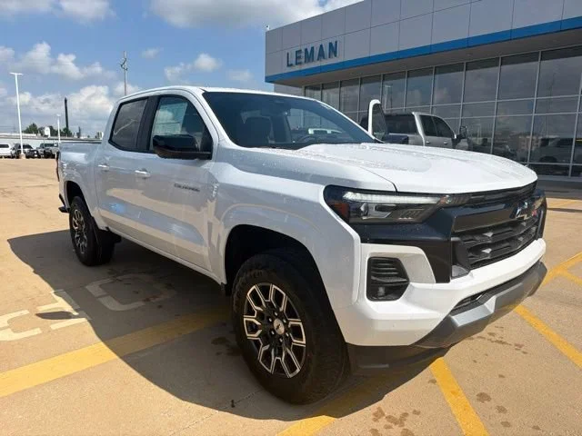 New 2026 Summit White Chevrolet Z71 image 2