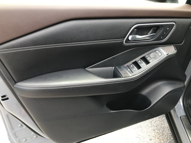 Certified Used 2021 Boulder Gray Pearl Nissan Platinum image 12