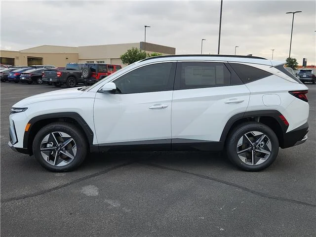 New 2026 Creamy White Pearl Hyundai SEL image 2