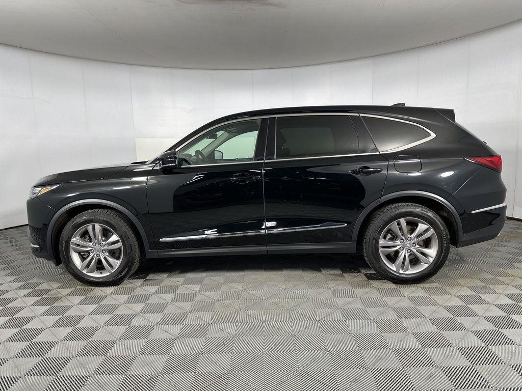 Used 2023 Majestic Black Pearl Acura 3.5L image 5
