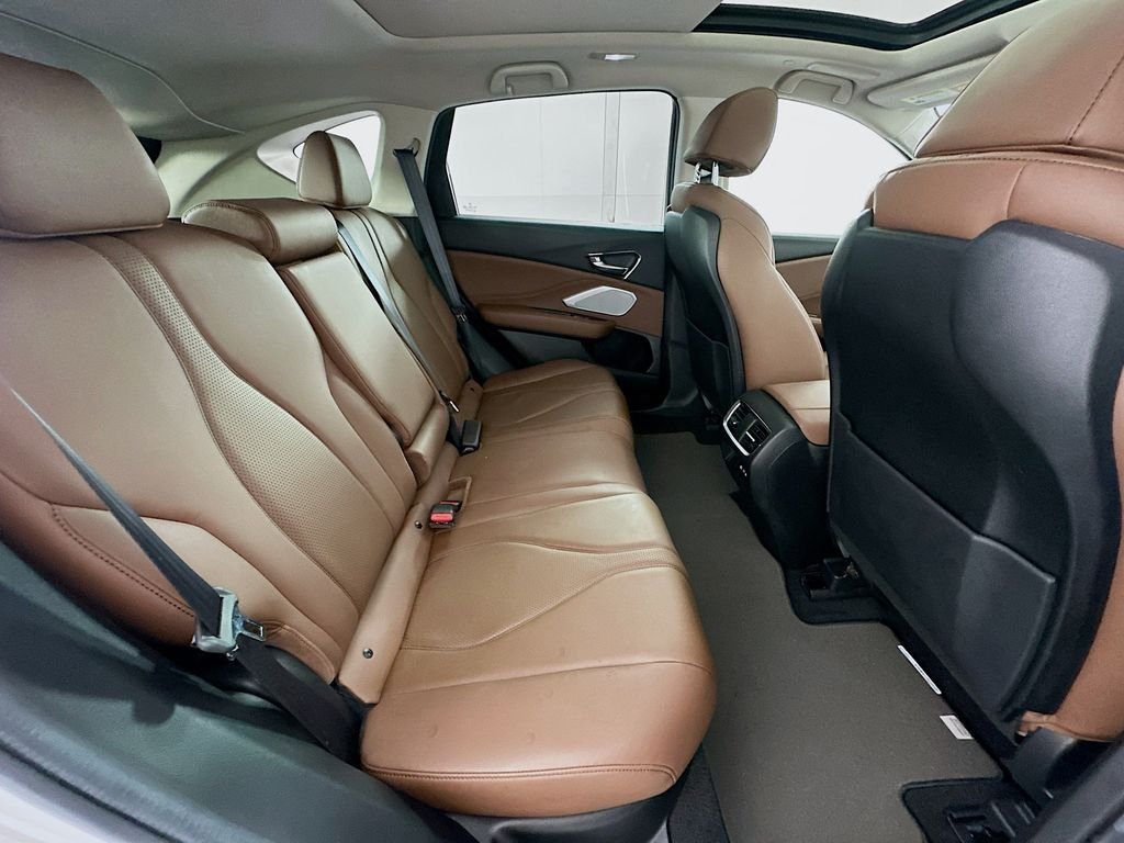 Used 2024 Platinum White Pearl Acura Technology Package image 27