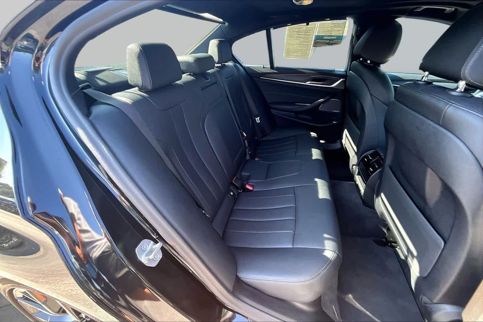 Used 2022 Black Sapphire Metallic BMW 530i image 19
