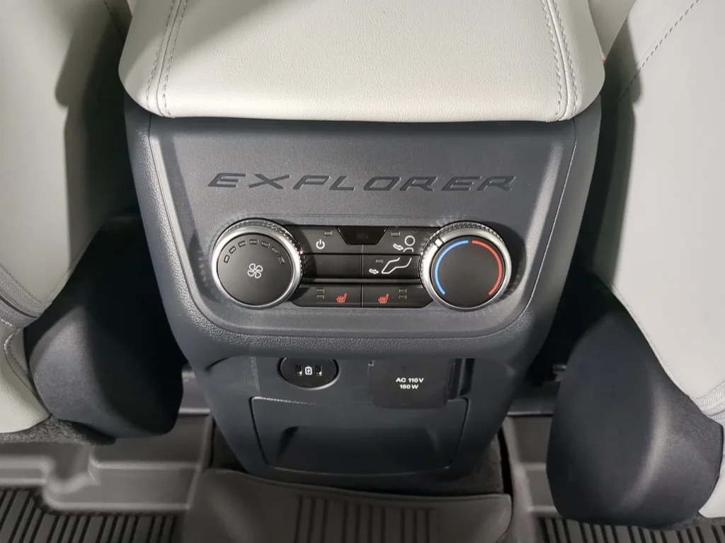 New 2026 Carbonized Gray Metallic Ford Platinum™ image 24
