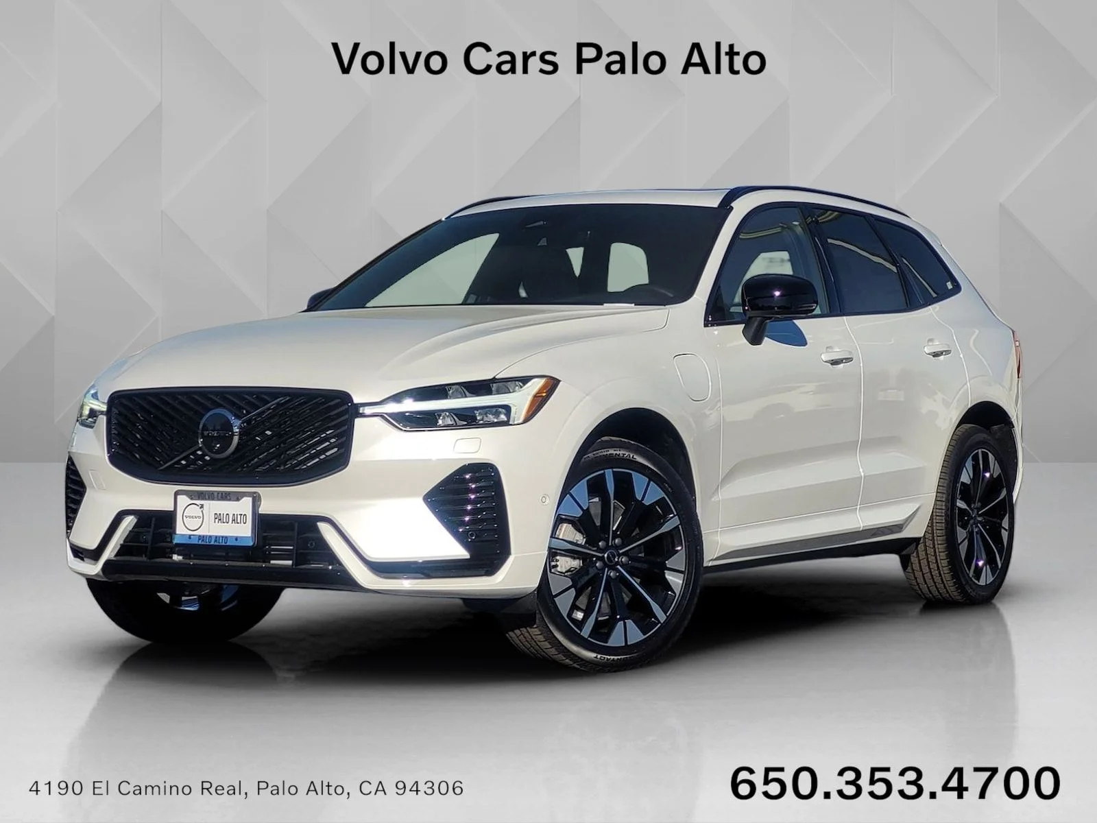 2026 Volvo XC60 T8 Plus Dark AWD's photo