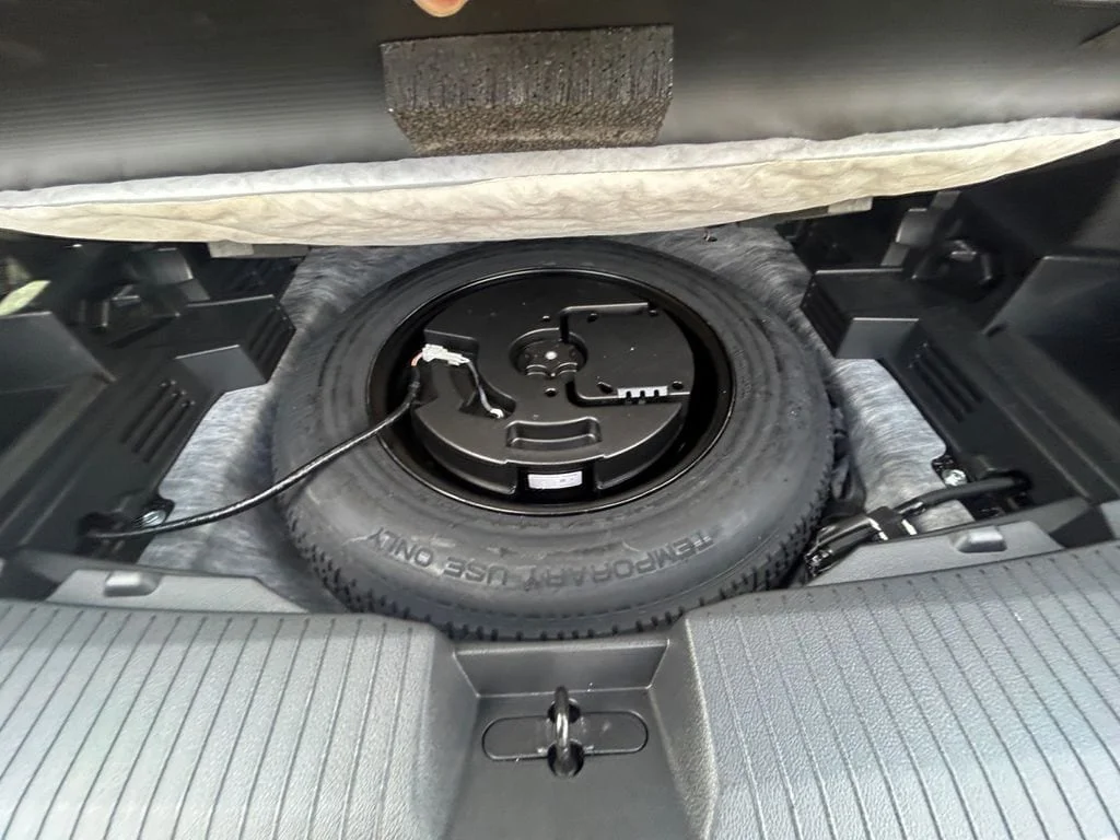 Used 2023 Super Black Nissan SL image 22