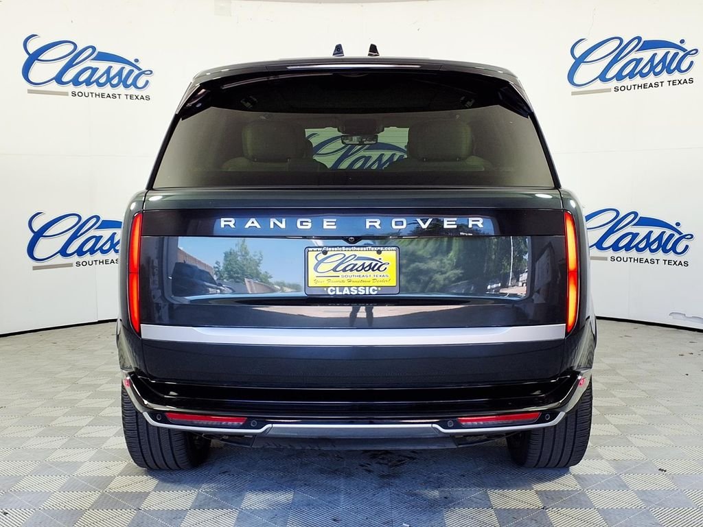 Used 2024 Green Land Rover Autobiography image 4