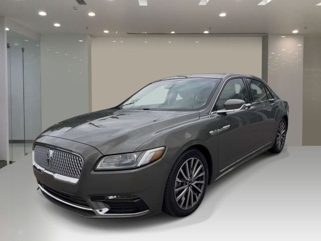 Used 2017 Green Lincoln Select image 1