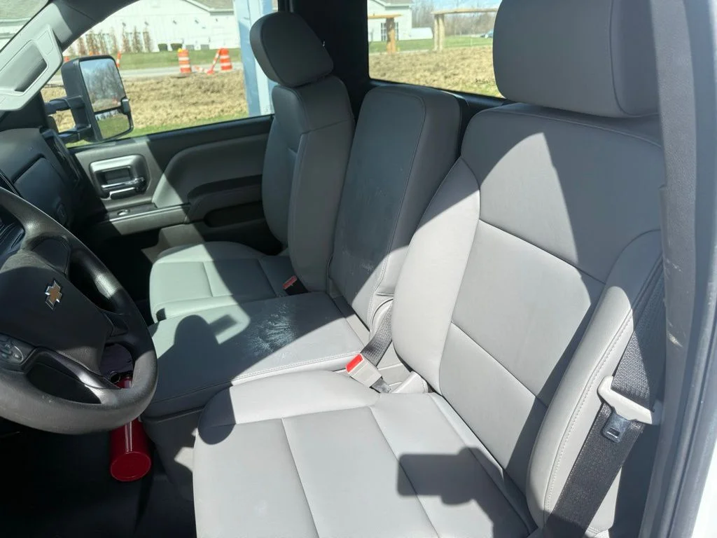 Used 2022 White Chevrolet DUMP image 29