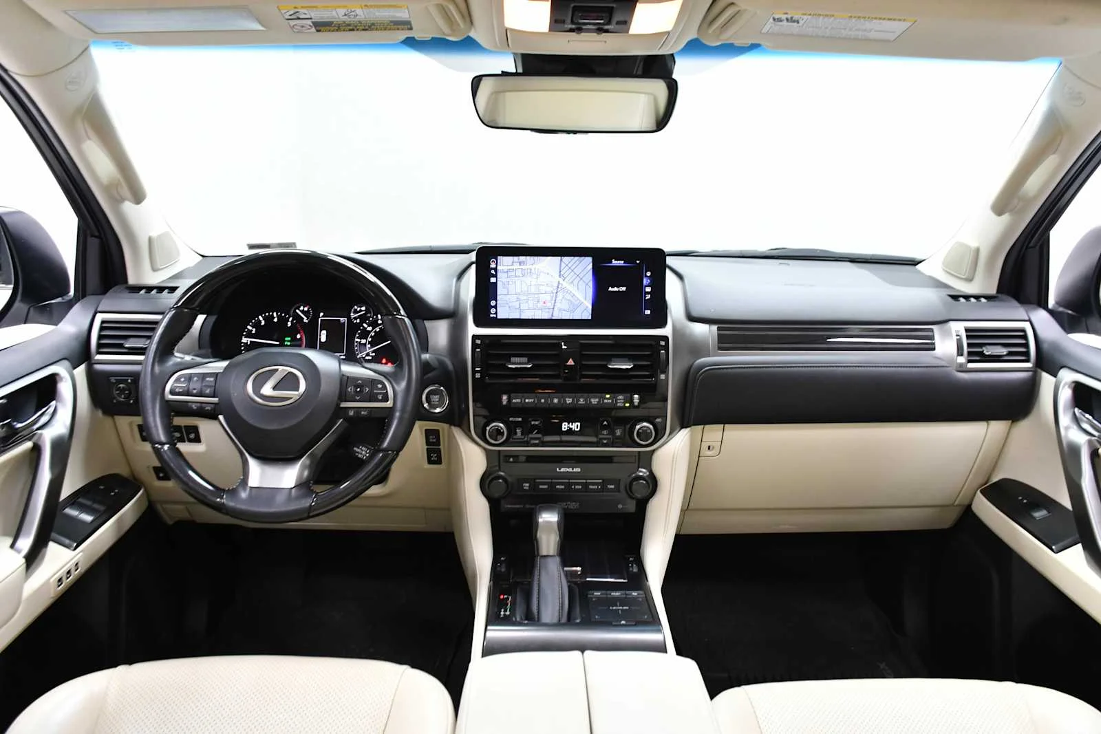 Used 2022 Starfire Pearl Lexus Luxury image 19