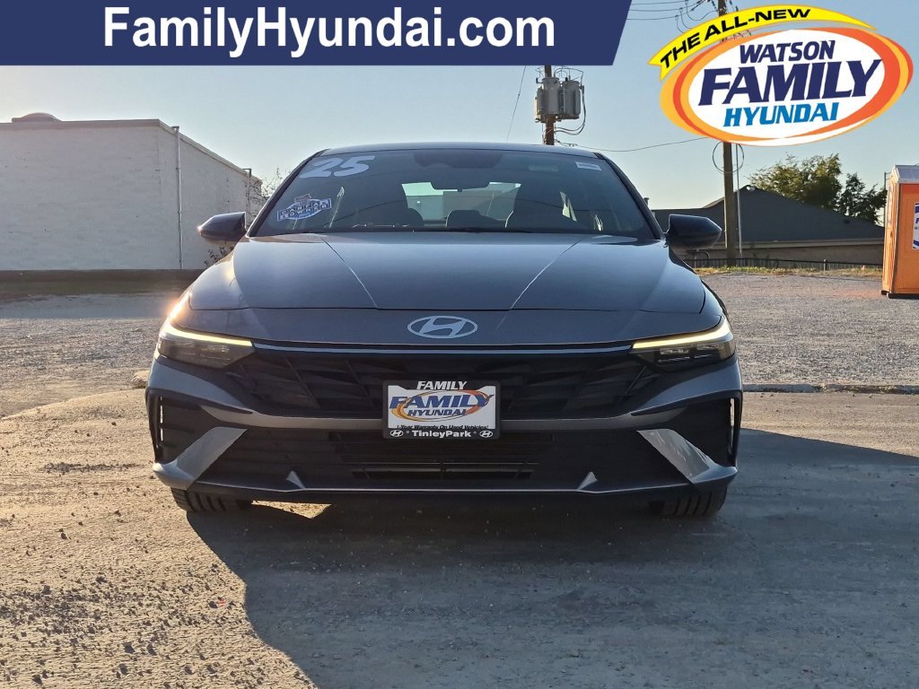 Certified Used 2025  Hyundai SEL Sport image 9