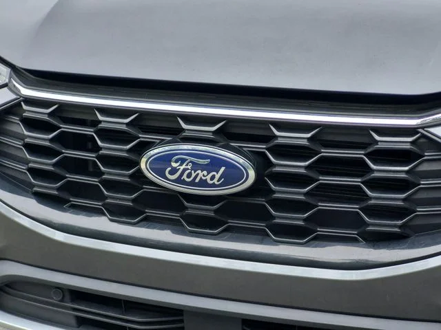 Used 2025 Gray Ford ST-Line image 24