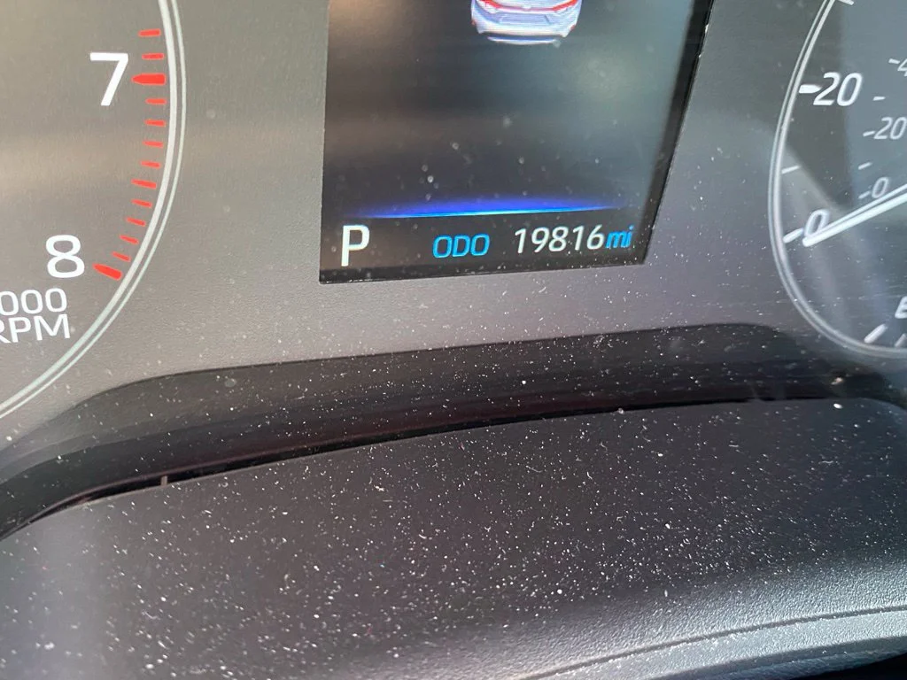 Used 2025  Toyota LE image 4